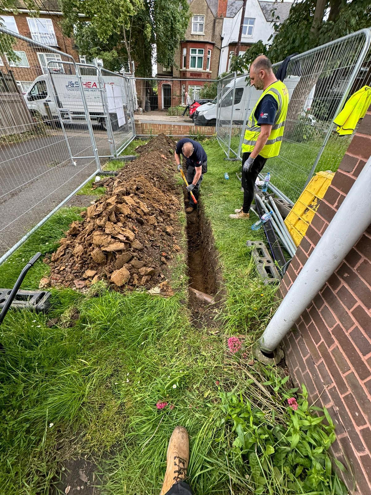 Gilpin House, Sutton, New 100mm Welded Steel MDPE Gas Service Installed