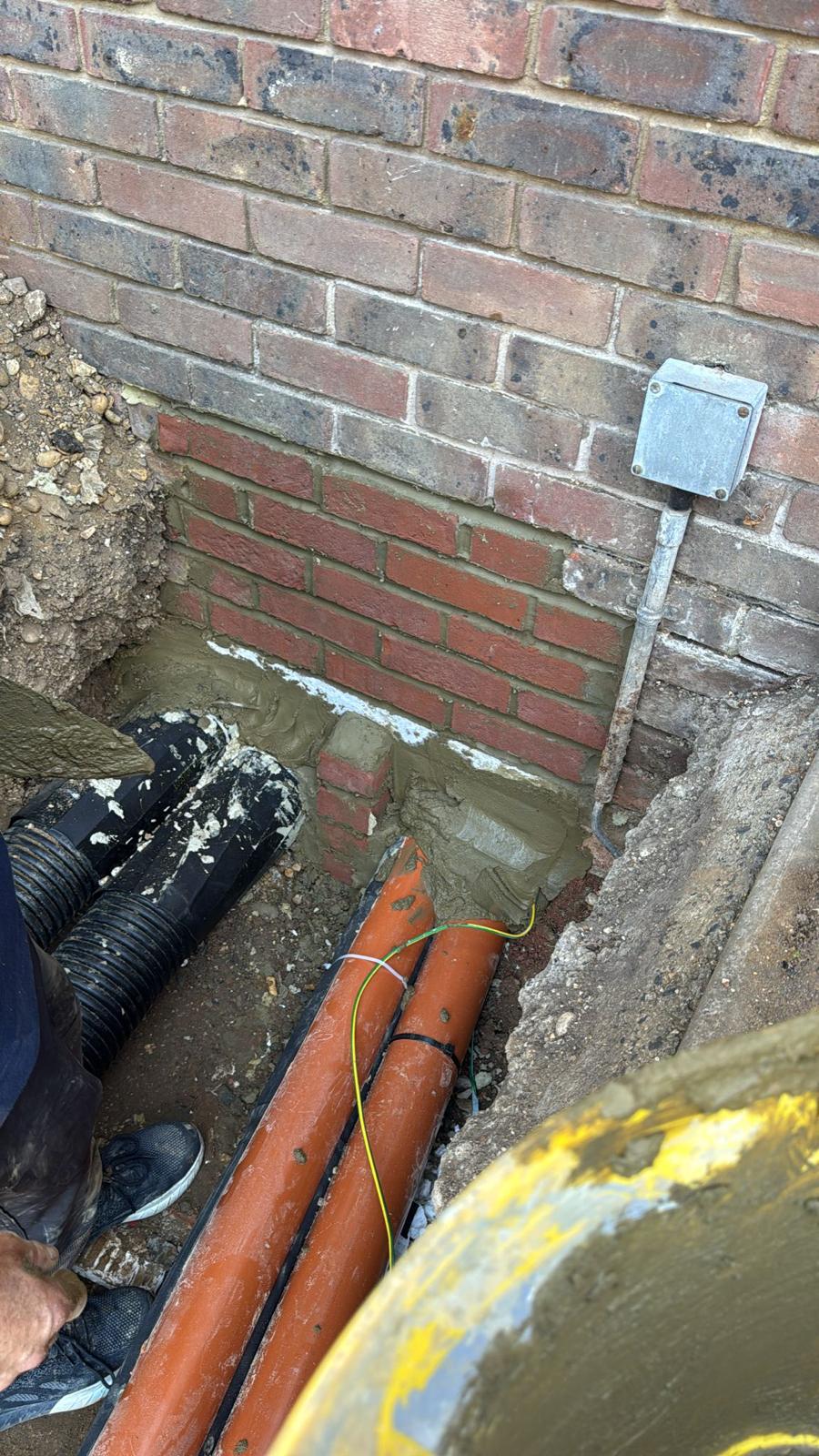 Havering Council, Leaking underground heating and hot water service pipework renewed in an emergency
